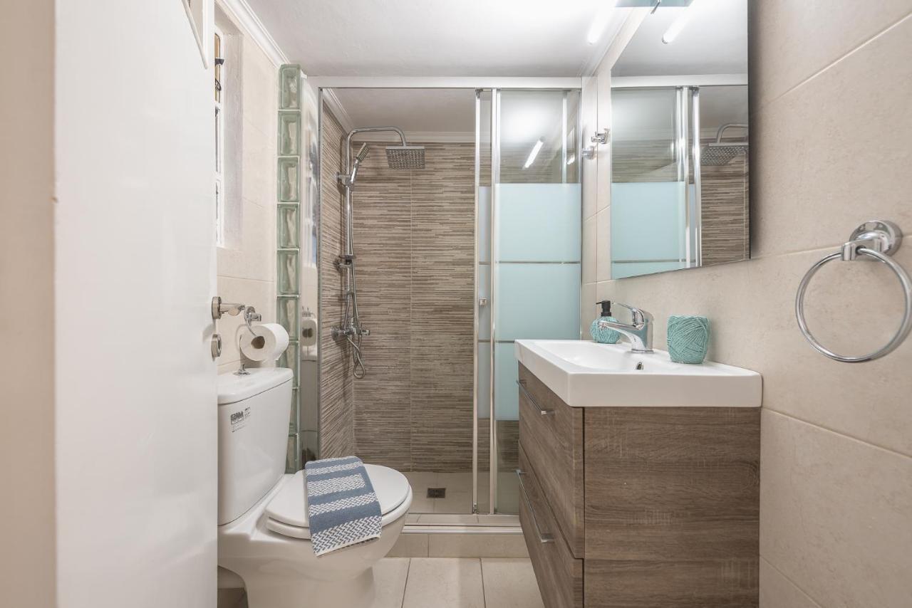 Erythros Boutique Suite By Cloudkeys Athènes Extérieur photo